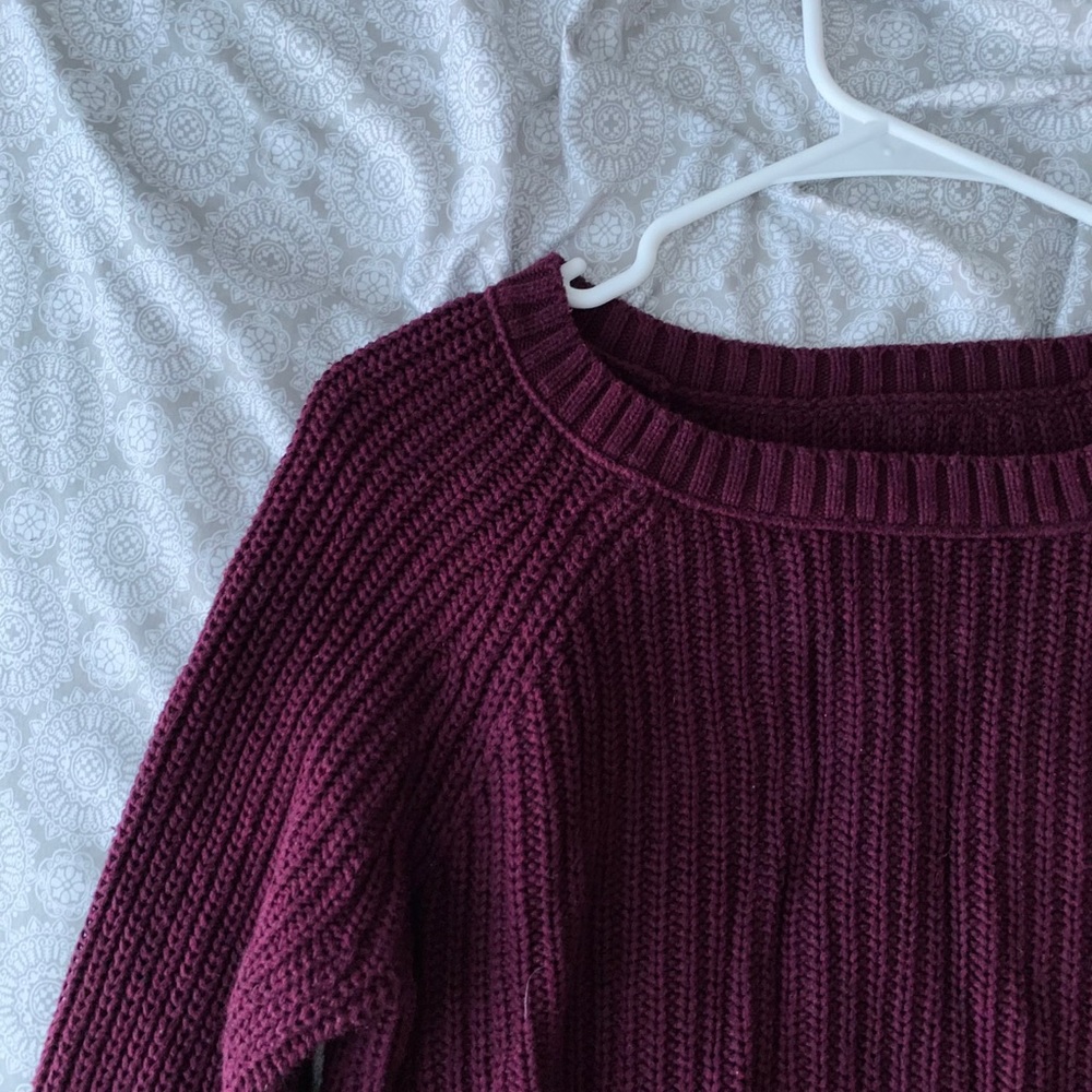 American Eagle Sweater
